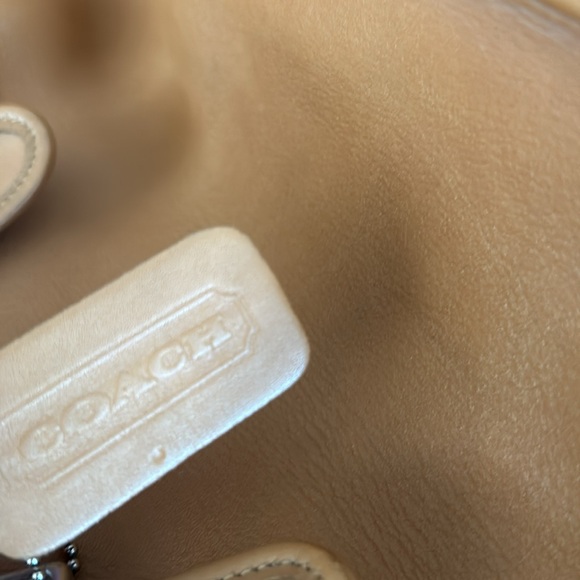 Vintage Coach Camel Legacy Satchel Purse - Picture 9 of 13
